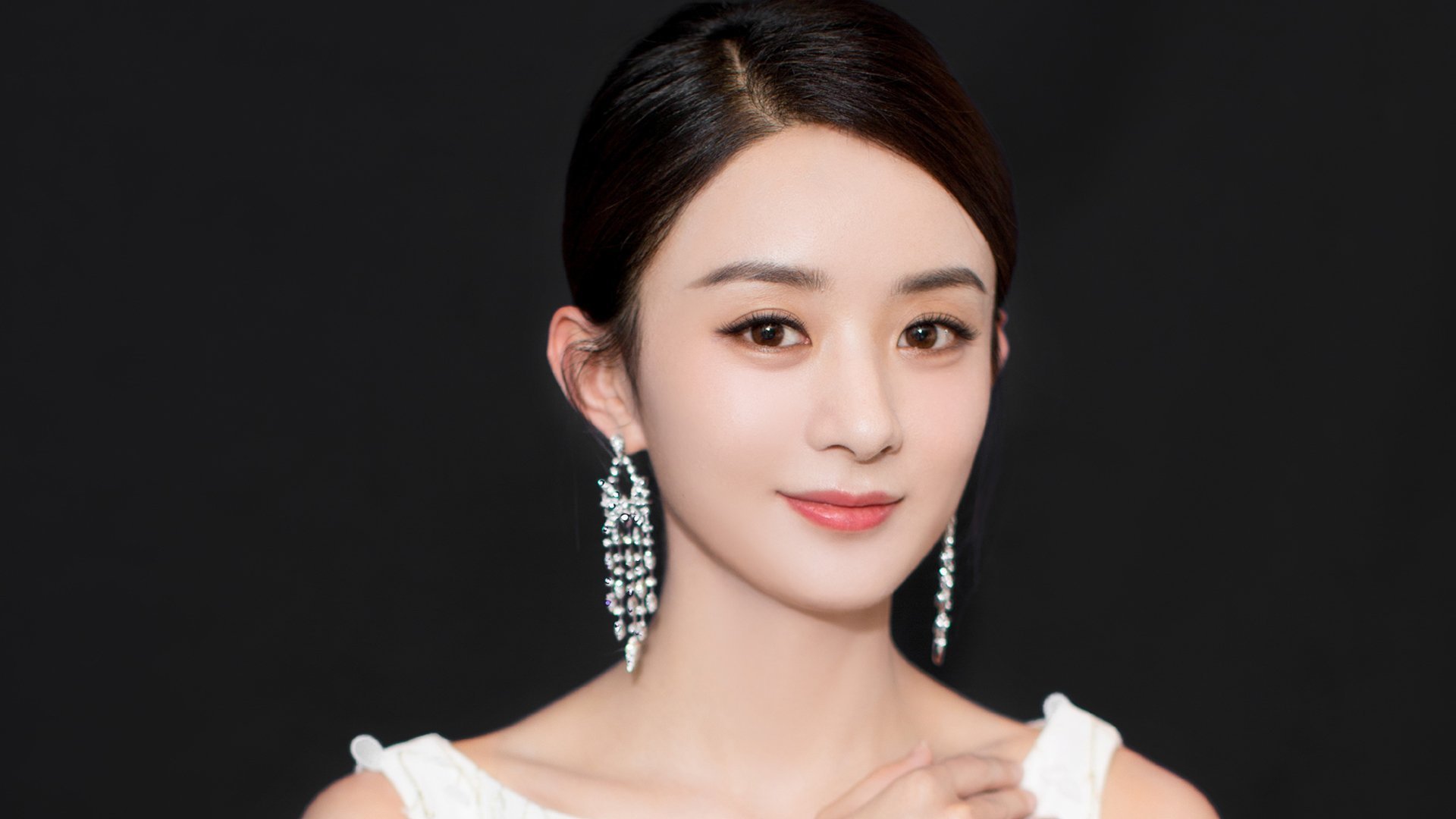 曼城实现大逆转，成功晋级欧冠八强，曼城晋级欧冠四强