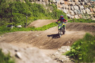 爱游戏体育app下载-全国青少年登山赛贵州赛段精彩刺激，青年登山活动